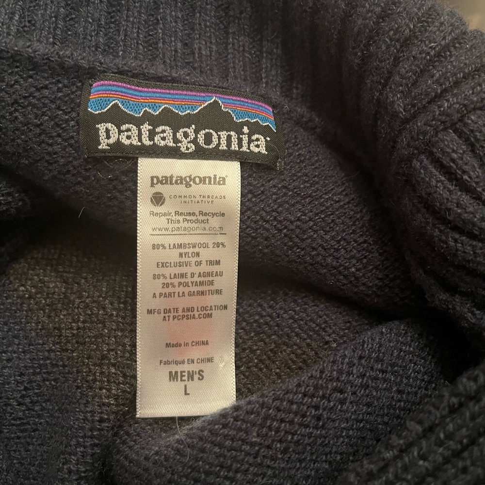 Patagonia size large sweater